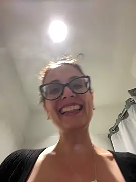 NataKitten live sex cam