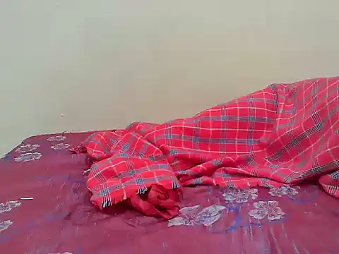 lovelybabra's Stripchat show and profile
