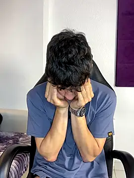 AdrianRinaldi live sex cam