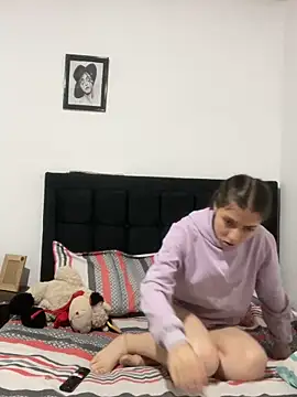 coupledesire18 live sex cam