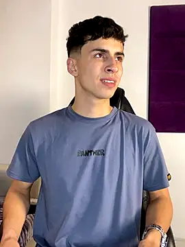 AdrianRinaldi live sex cam