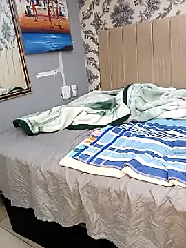 Thasha8 live sex cam