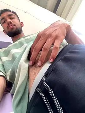 cutekaran live sex cam