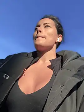 Risky_Workouts live sex cam