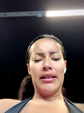 Risky_Workouts live sex cam