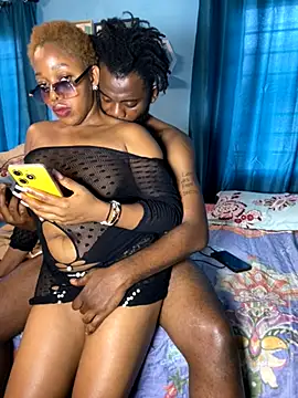 Monajuicy live sex cam