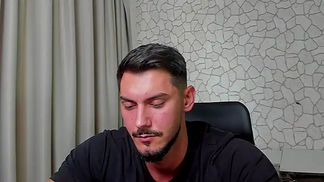 ClintMasters live sex cam