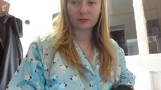 ElenaMaeer live sex cam