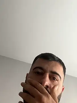 Ertomey live sex cam