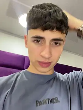 AdrianRinaldi live sex cam