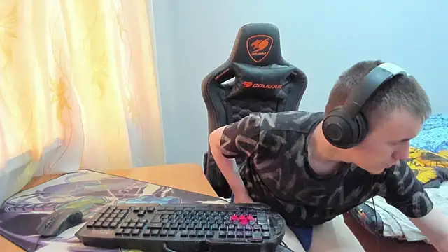 iliaskrislove live sex cam