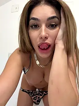 KaseyQuinn_ live sex cam