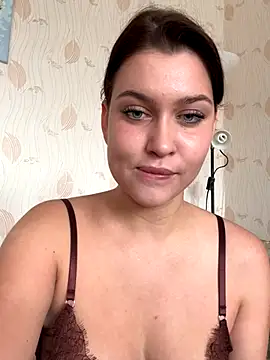 KikiWatson live sex cam