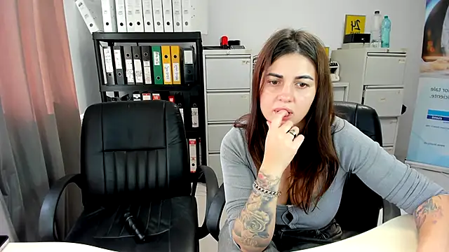 kilenyapatrice live sex cam