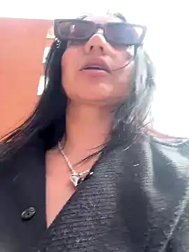 Ninabigtitied live sex cam