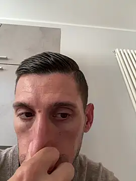 Gionnytav live sex cam