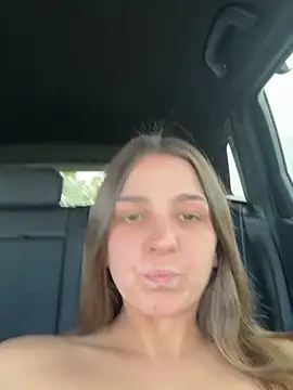 DoriDeluxe66 live sex cam
