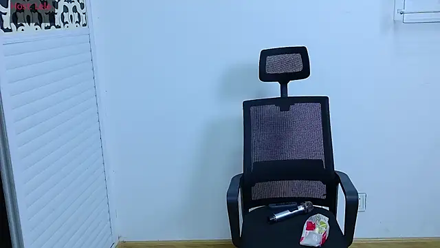 sexyboy-lele live sex cam