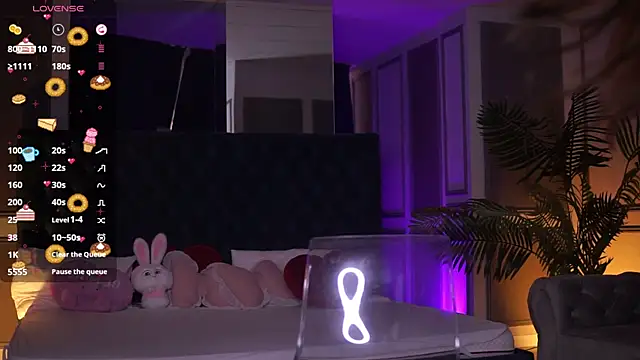 MissKiarra live sex cam