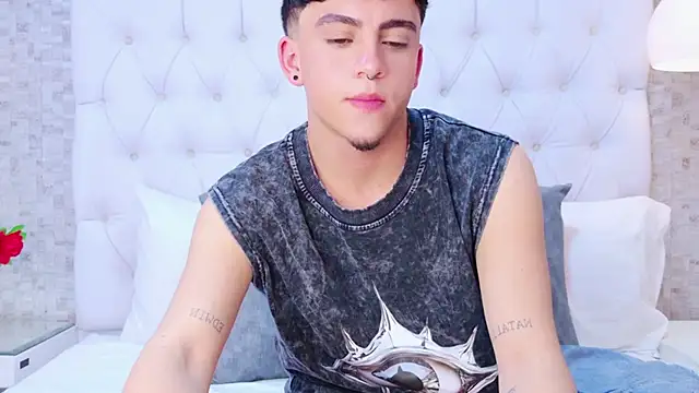 BrannTaylor live sex cam