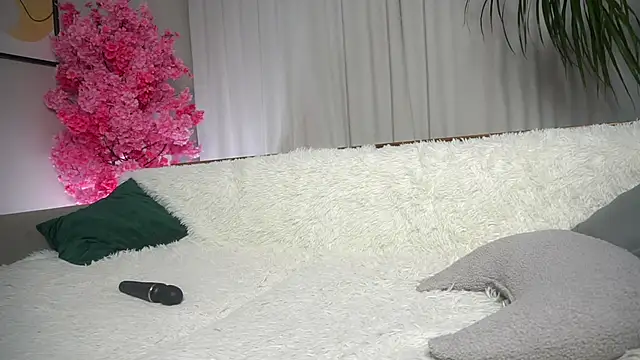 EviaRabasca live sex cam