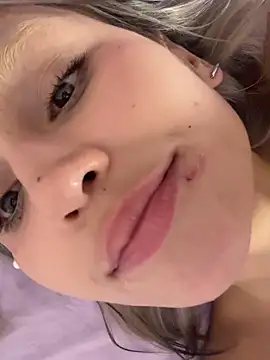 bigbabykiki live sex cam