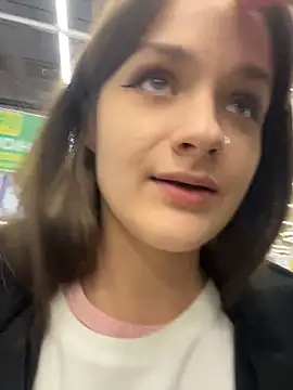 KittyQueeny live sex cam