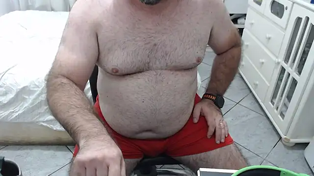 MysterBearMG live sex cam