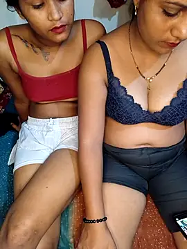 Unique_MomandDaughterrs live sex cam