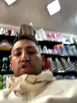 JuanZapata33 live sex cam