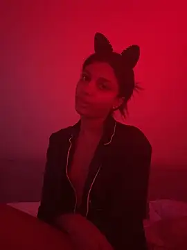 BellaSummerr live sex cam