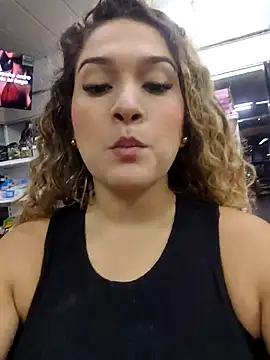 Sara_smiiith211 live sex cam
