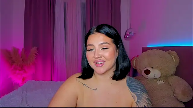 KylieLips live sex cam