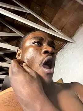 Pinepool21 live sex cam