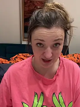 Velvetwitch87 live sex cam