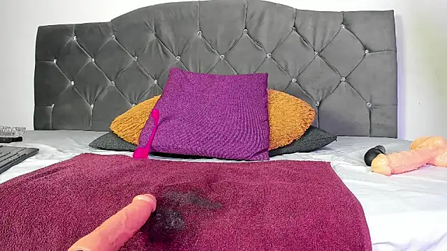 louis_bcasta1 live sex cam