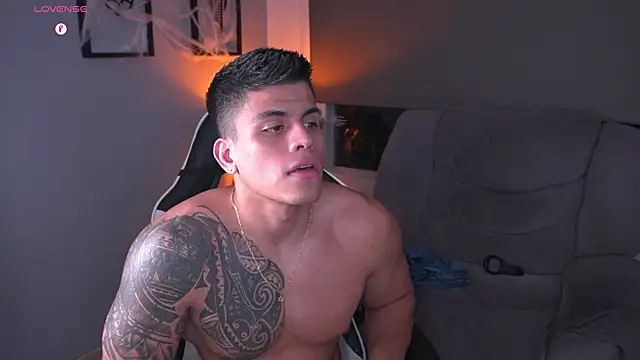 tyler_muscle1 live sex cam