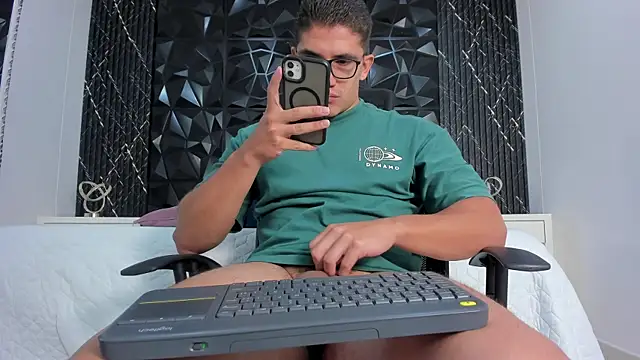 JeffDaltton's Stripchat show and profile
