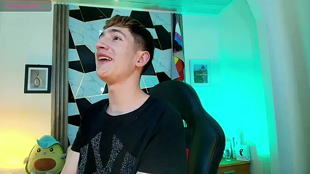 Erik_Osorio live sex cam