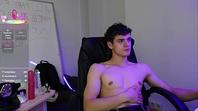 Brad_Holloway live sex cam