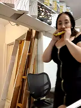 Mia_Novikov live sex cam