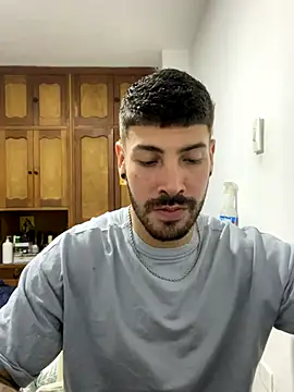 Guyinthemountain live sex cam