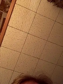 Tonybaloney1972 live sex cam