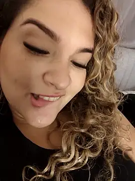 Sara_smiiith211 live sex cam