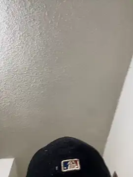 Erickhotddjots live sex cam