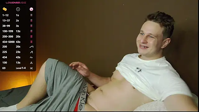 charlie_smiley live sex cam