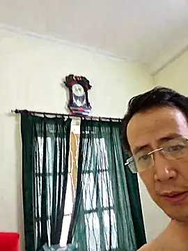 MaiHoang2k live sex cam