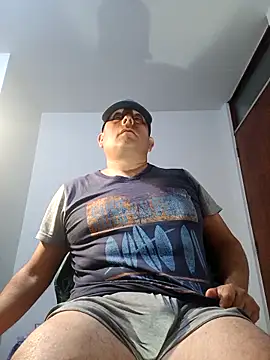 chicoguapo8 live sex cam