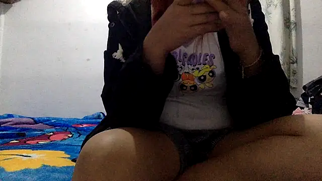 sharonlopez9611 live sex cam