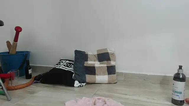 Kitty_Mifl live sex cam